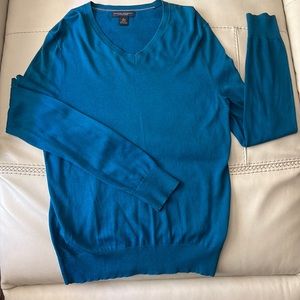 🐾 SOLD 🐾 Teal / Blue Luxury Blend Sweater